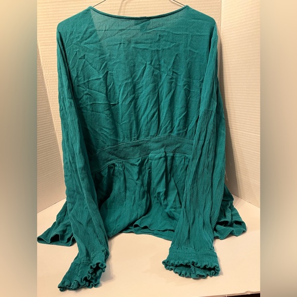 Torrid Size 3 Emerald Green Blouse - Picture 5 of 6